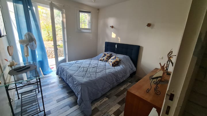 Maison Familliale Chaleureuse En Rdc Avec Piscine. - Gémenos