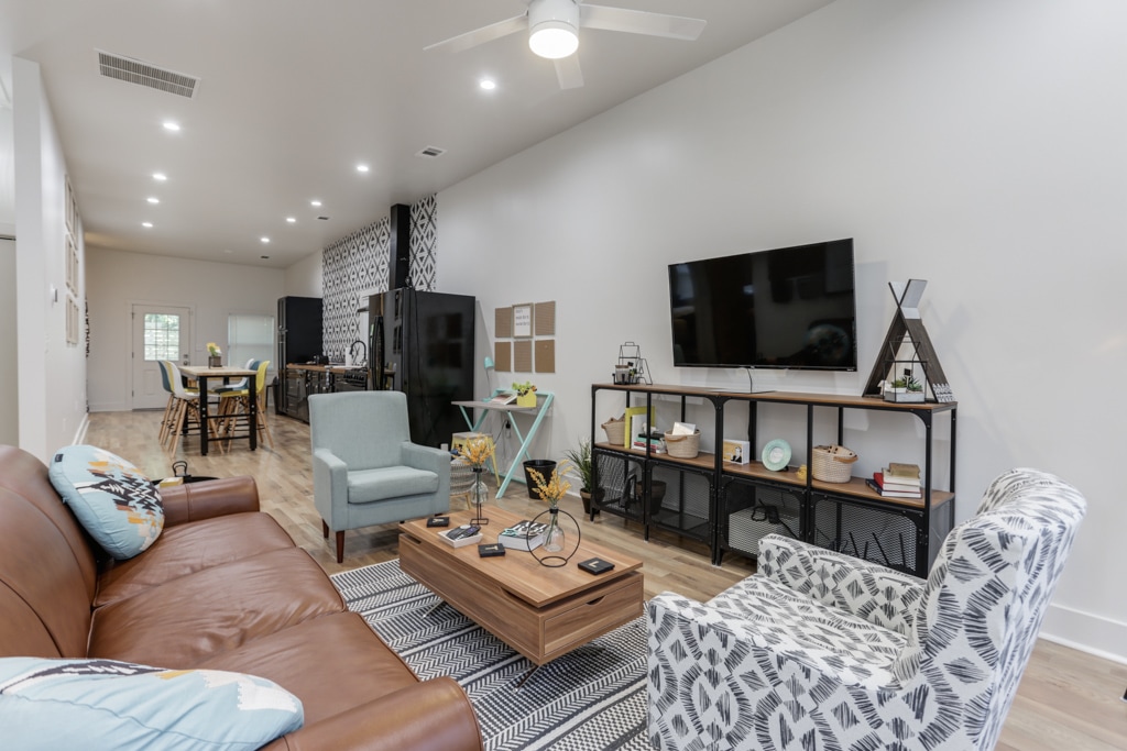Top Airbnb: Odd One Inn in English Avenue