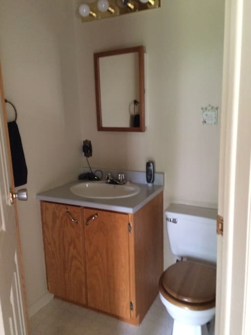 Master Ensuite (2 pc.)