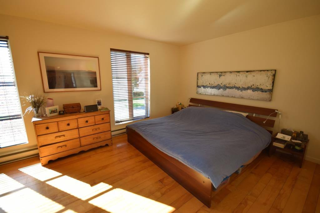 Chambre des maîtres à l'étage.
