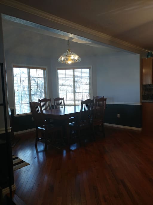 Dinning room. Great for gatherings and family meals.