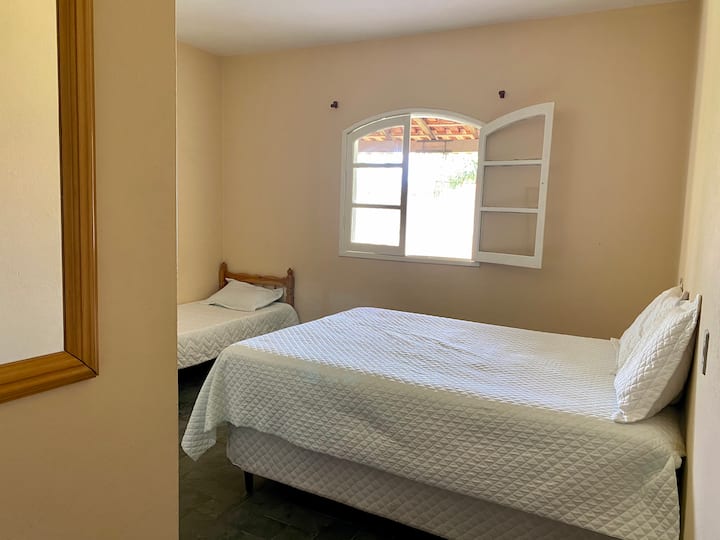 Dormitorio 1 1 

cama de matrimonio.
1 cama individual
