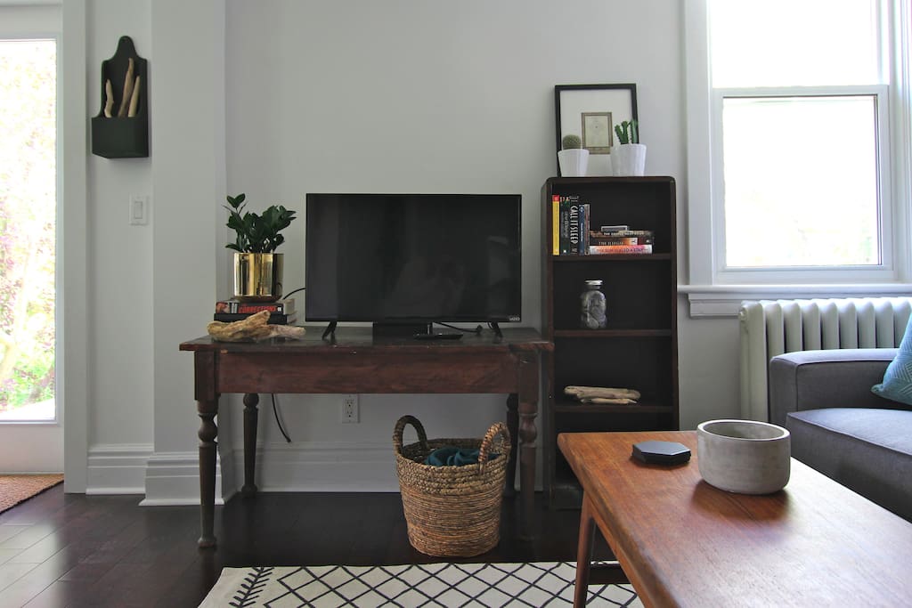 Complementary Netflix + wifi to help you unwind after a day out and about in Toronto.