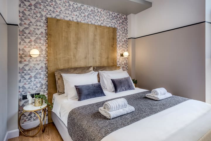 An awarded apartment for its luxury @ Athens heart gallery image 5