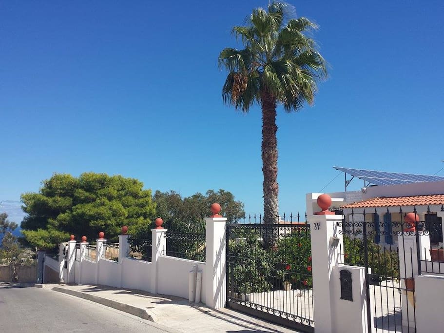 outside front of villa