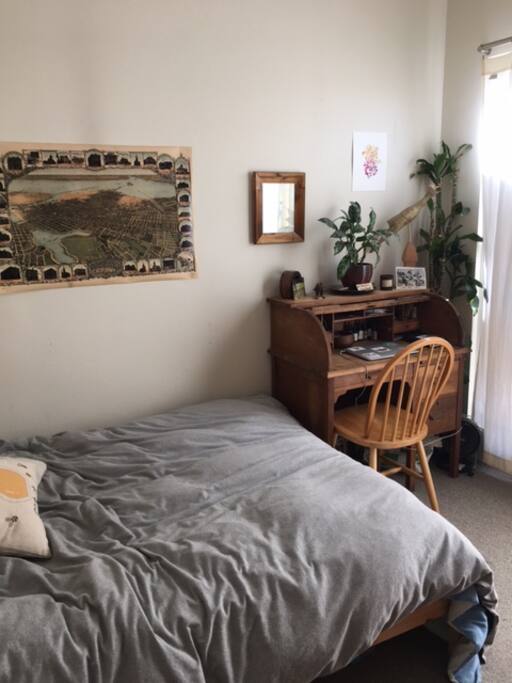 12 Bedrooms Each Uniquely Decorated By Artistic Housemates