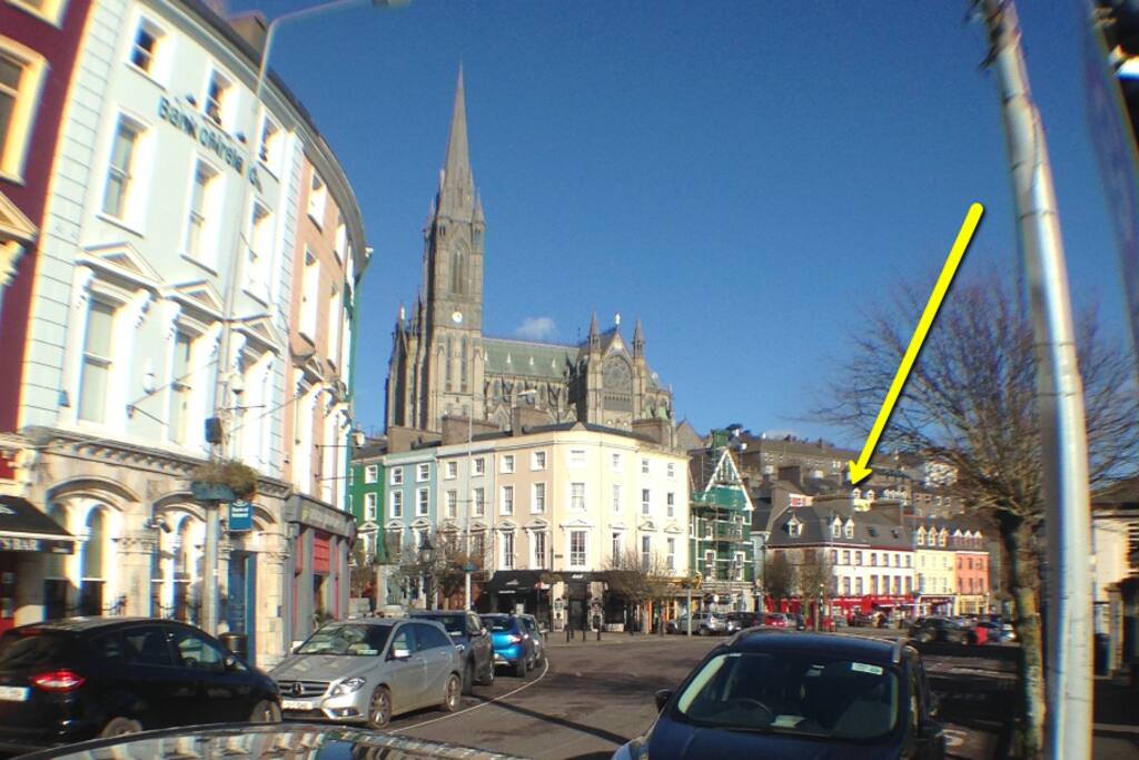 Central location, off Pearse Square