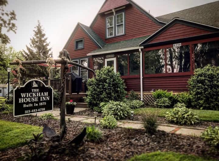 The Captain’s Quarters at The Wickham House Inn Bed and breakfasts