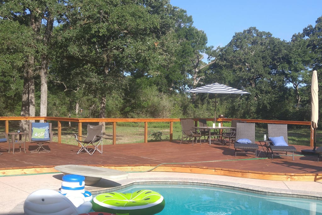 Big beautiful deck to enjoy sunny days and breezy nights!