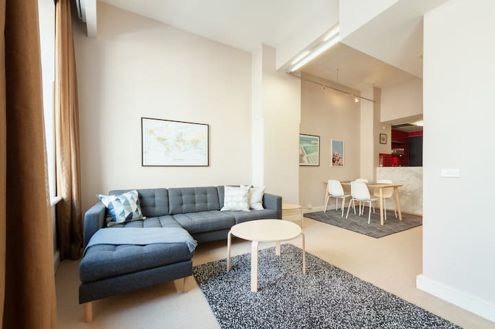 Stunning 1 Bedroom apartment @ Circular Quay