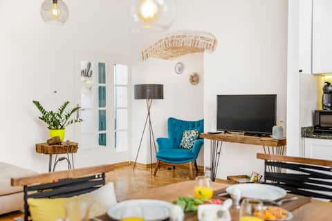 Top performing Airbnb: Three Square charming apartment central located in Kotor
