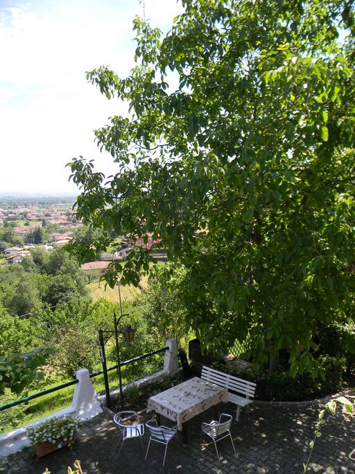 Altro scorcio di panorama dal balcone di casa.