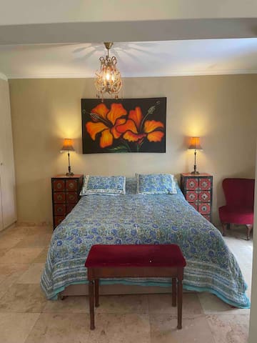 Stunning 3 bedroom 3 bathroom home close to beach gallery image 4