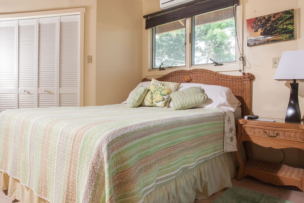 Upstairs bedroom.