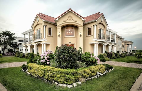 Mediterranean Mansion by the Sea-Sleeps 18