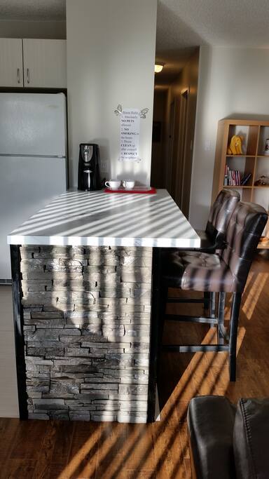 Spacious counter