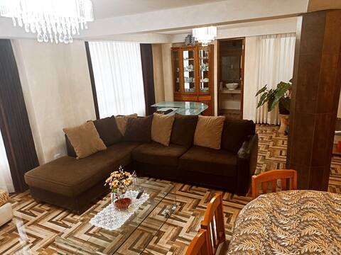 Apartment with spacious, cozy, modern garage