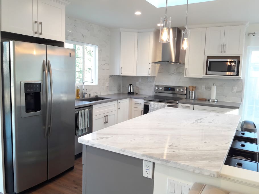 Newly Renovated Kitchen