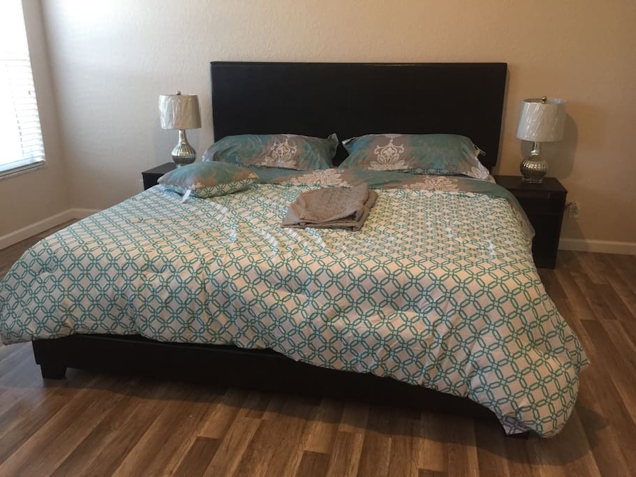 Master room king size bed
