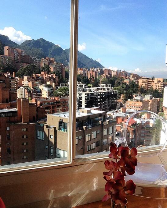 Vistas espectaculares a los cerros de Bogotá y parte de la cuidad !