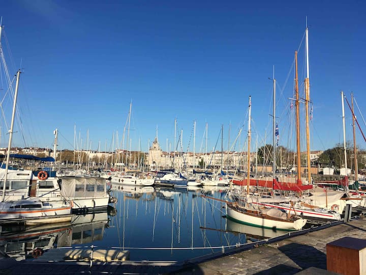 Logement / Cour Privée. Proche Centre ,Gare, Plage - La Rochelle