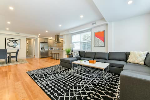 KING BEDS, GARAGE PARKING, W/D, 10 MIN TO LOGAN