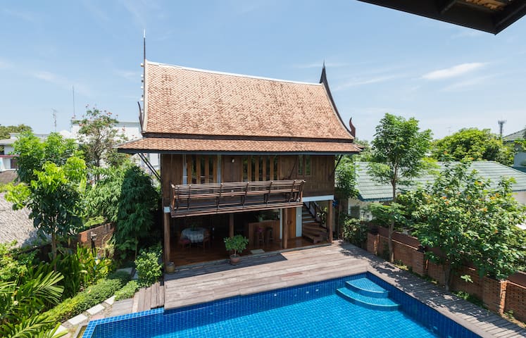 Quiet&Natural Thai style poolside villa Onnut