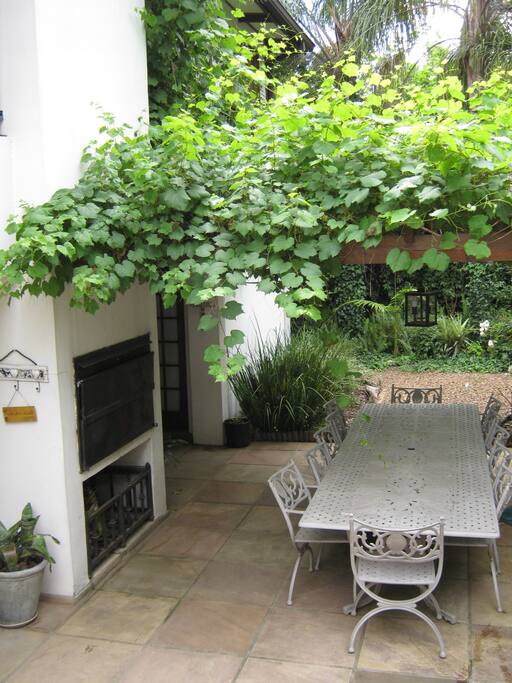 Outside dinning table with braai