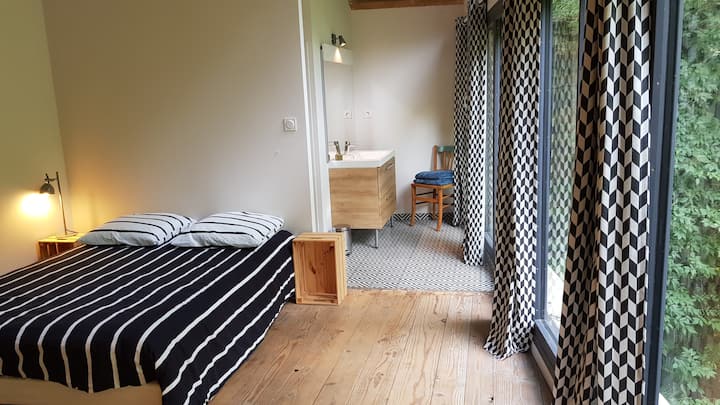 La "Grange": chambre du haut....avec toilettes et douche