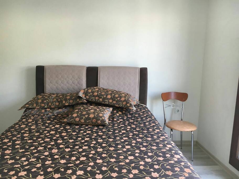 Queen Bed