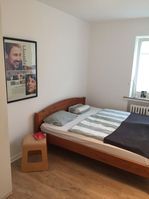 1,80x2m Bett im Schlafraum 1
