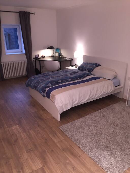 Bed room