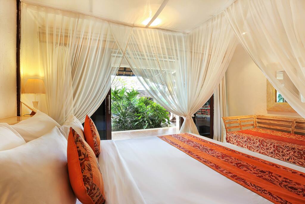 Private room beautifully decorated.