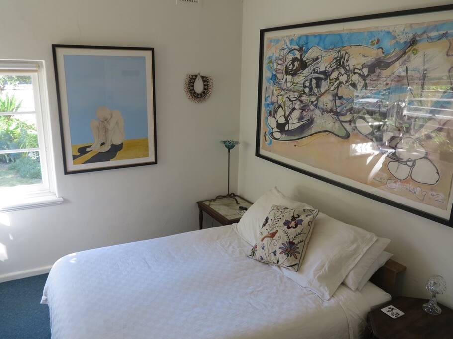 Bedroom (Queen size)