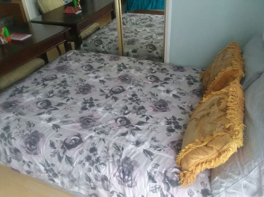 the 2nd bed : full size