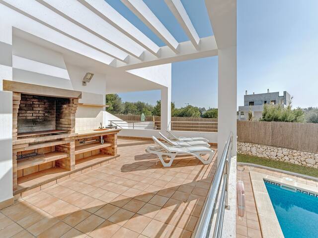 Montevela gallery image 3