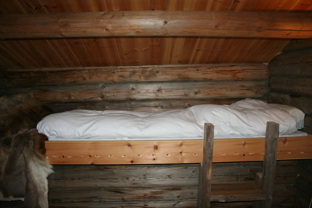 Fresh sheets for all new guests.
Photo taken April 14, 2016.