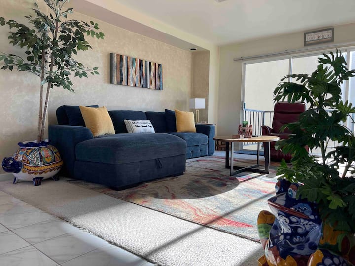 Casa Laura: Beachside Condo In Downtown Rosarito - Rosarito