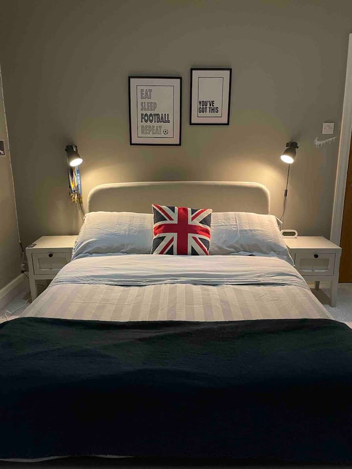 חדר שינה 1 - מיטה זוגית