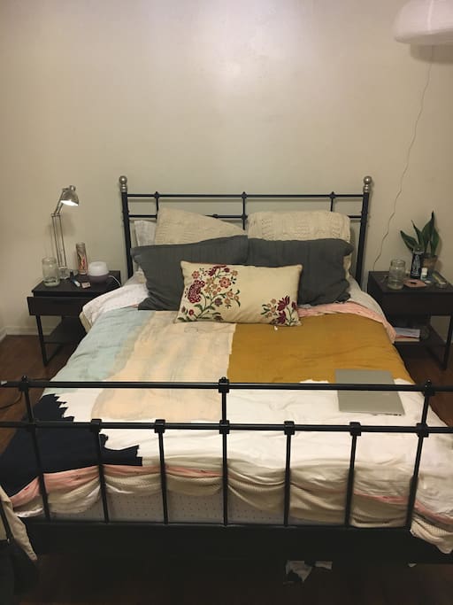Queen bed