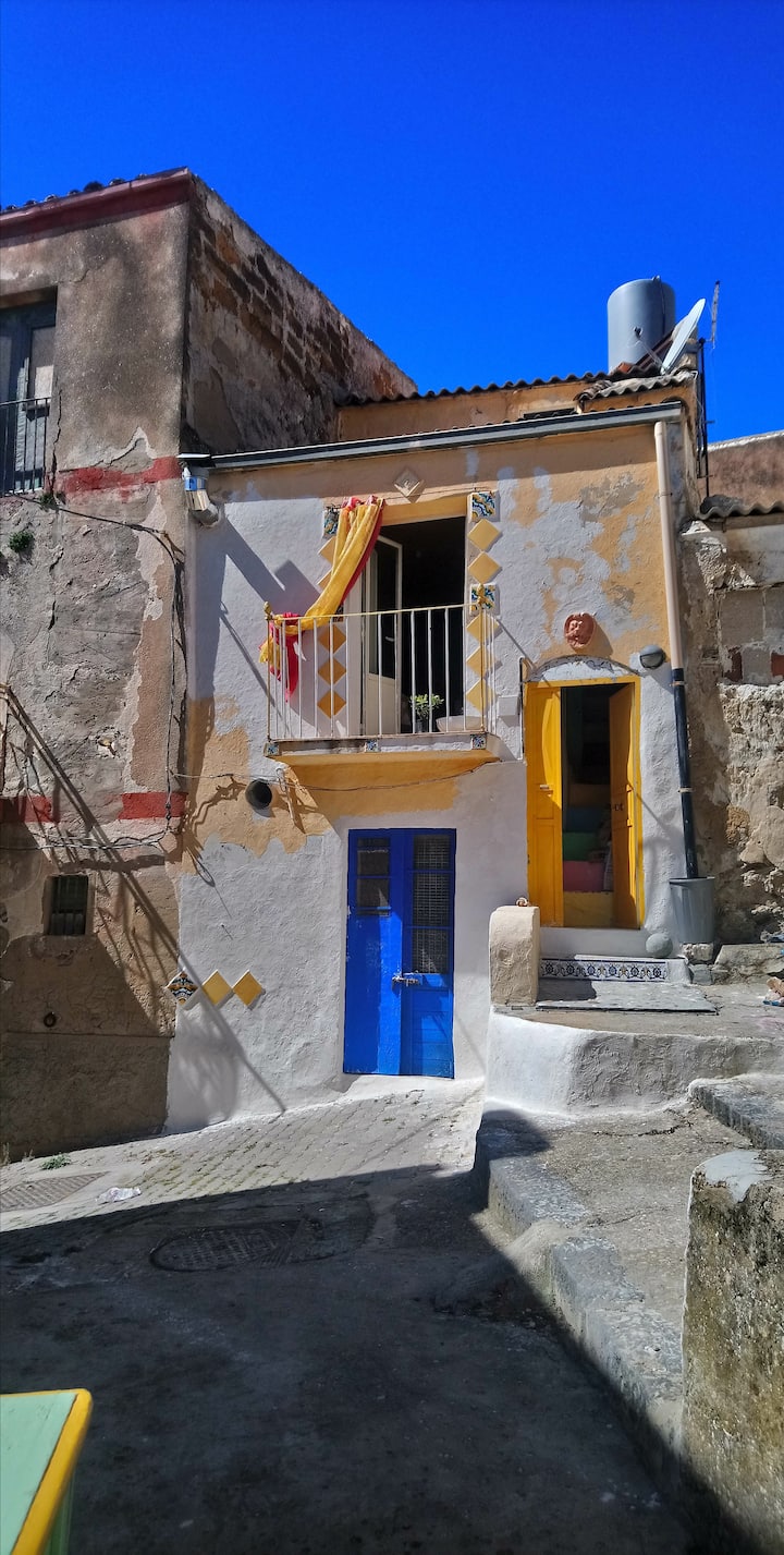 Buntes Haus In Meernähe /La Casa Che Ride - Siculiana