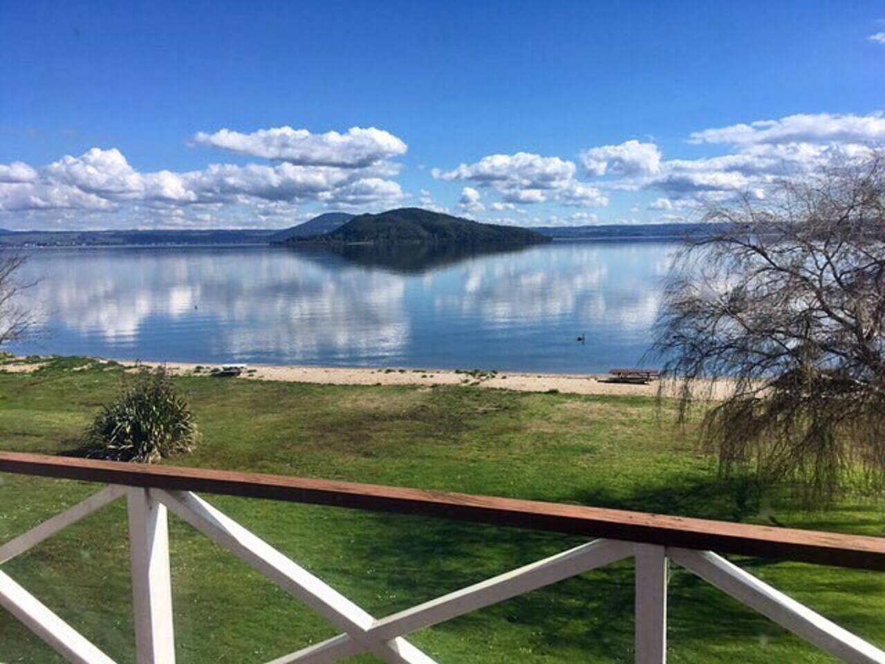 Lake Edge Rotorua Nz Apartments For Rent In Rotorua