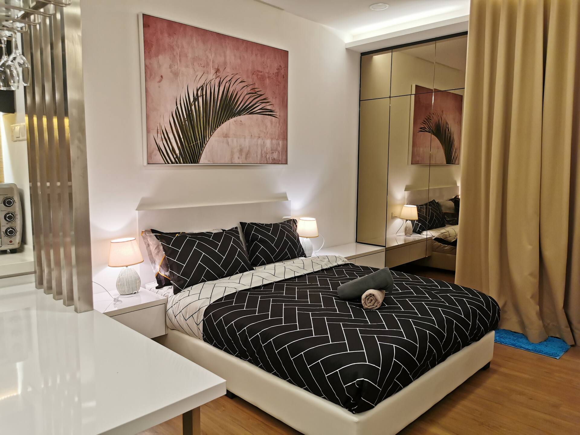 Apple Home 5@Menara Simfoni/500 Mbps Wifi/NEXFLIX