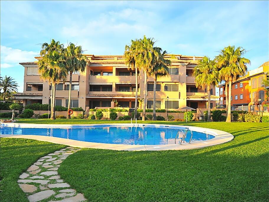 Great gardens and outdoor pool