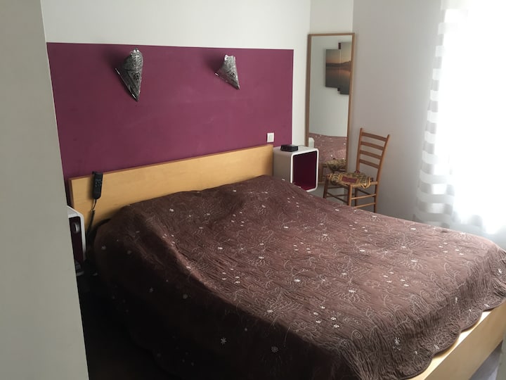 1er dormitorio con cama 180