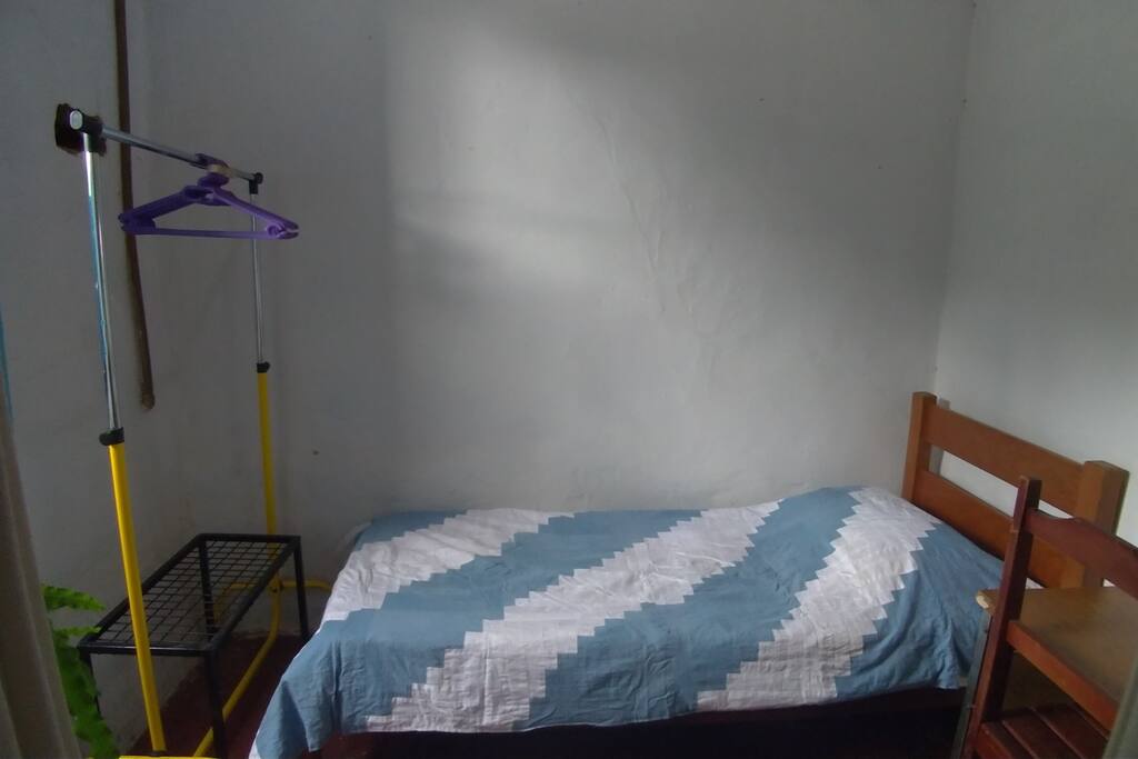 QUARTO 1 - Solteiro