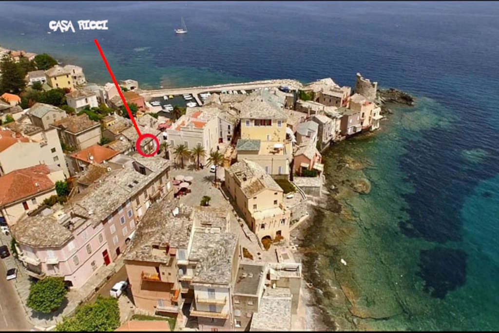 Situation au coeur du village