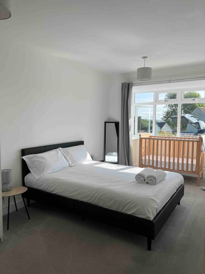 Chambre 1 avec salle de bains privative