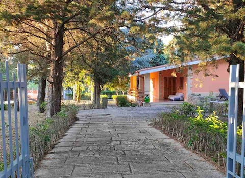 Casa del Castello (indoor+nature shower!)