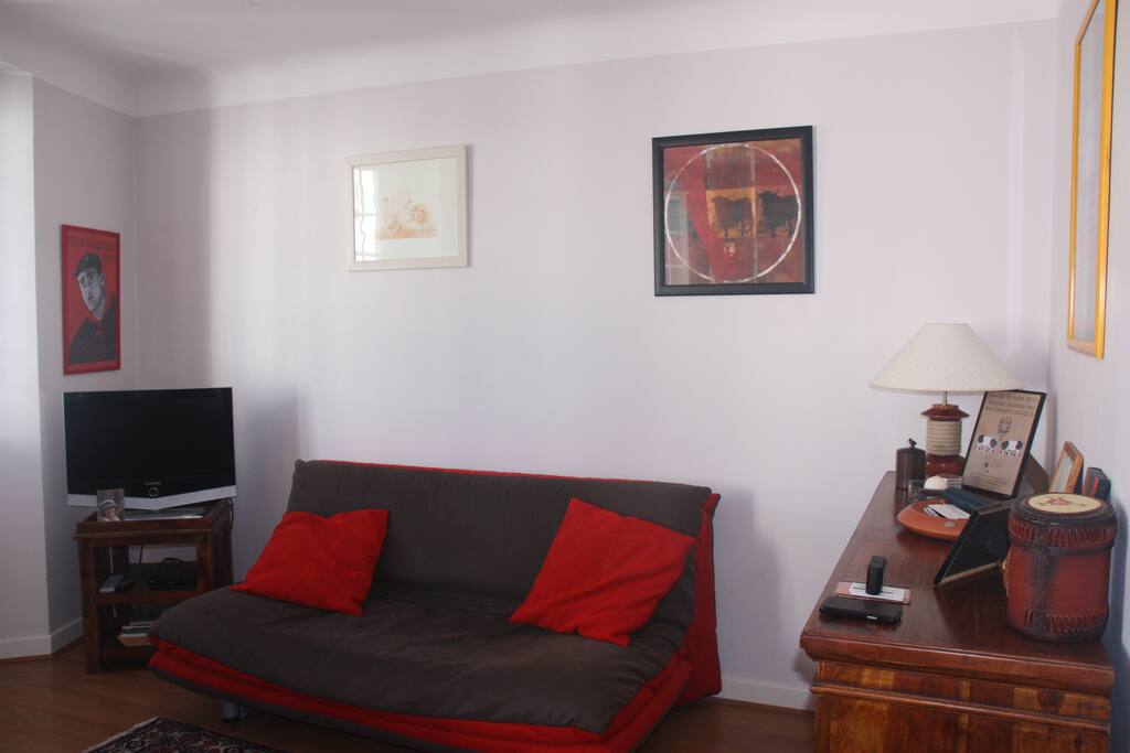 SALON